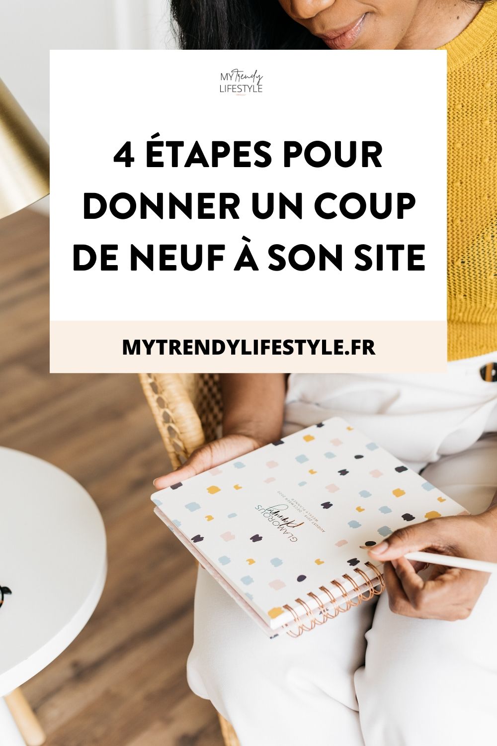 Nous utilisons notre site web tous les jours, c’est notre plateforme principal, la vitrine de notre business et pourtant, il est souvent délaissé. Vous souvenez-vous de la dernière fois où vous avez fait des mises à jour sur votre site ? Ou vous avez ajouté de nouvelles informations, changé ce qui est obsolète ? Afin d’éviter qu’il soit négligé, j’ai décidé de partager dans un épisode de podcast 4 façons de donner un coup de neuf à votre site.