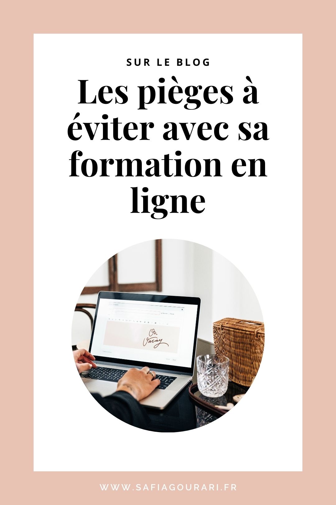 La vente de produits numériques est un excellent business modèle. C’est le format que je préfère, d’abord parce que l’on fournit le travail qu’une seule fois — en créant le contenu à transmettre — puis, il ne reste plus qu’à en faire la promotion régulière.