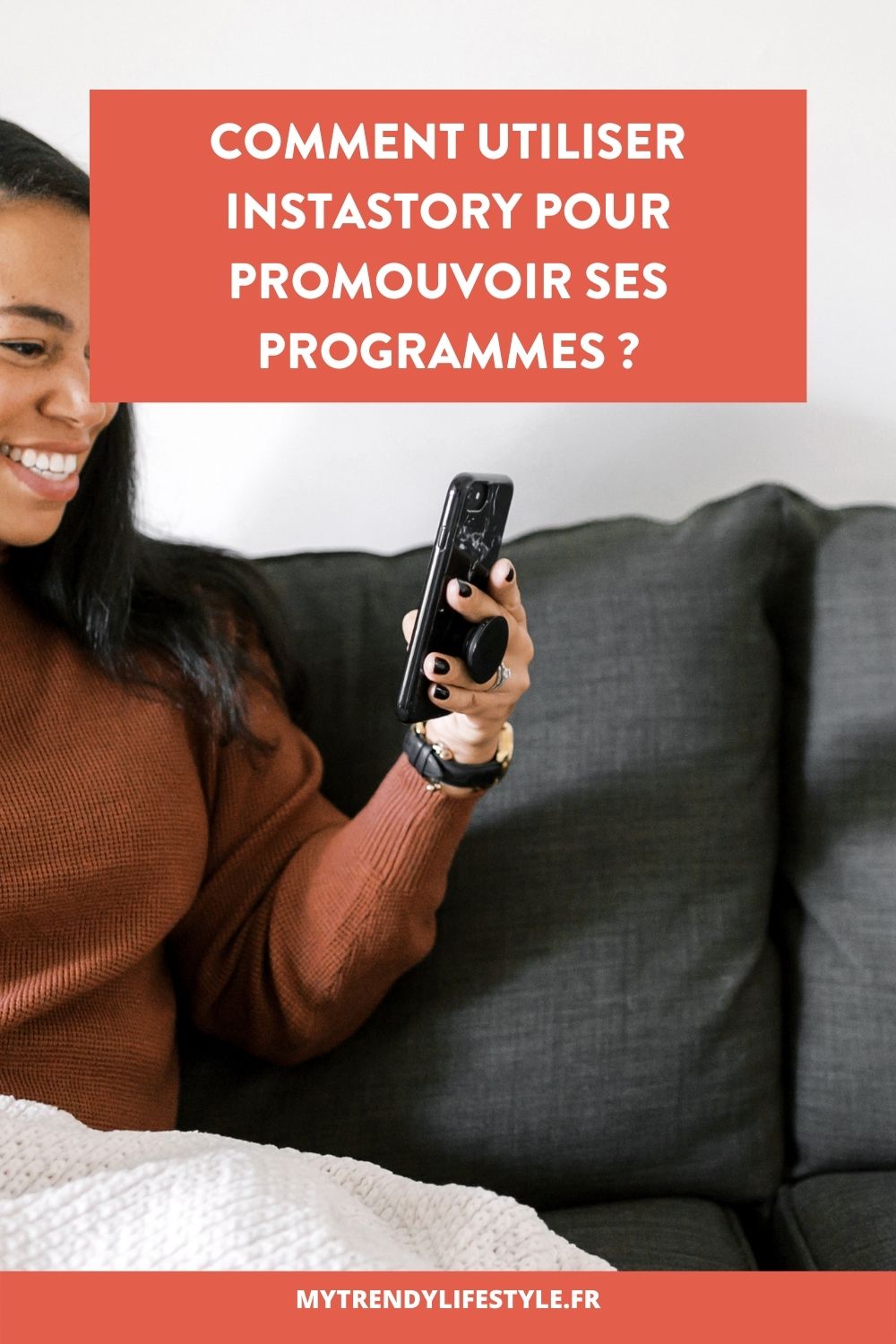 Rim est stratège web et business mentore. Elle a créé un programme, Vendre en Instastories, qui donne les cartes en main pour savoir quoi dire à son audience pour créer de la connexion et vendre ses offres.