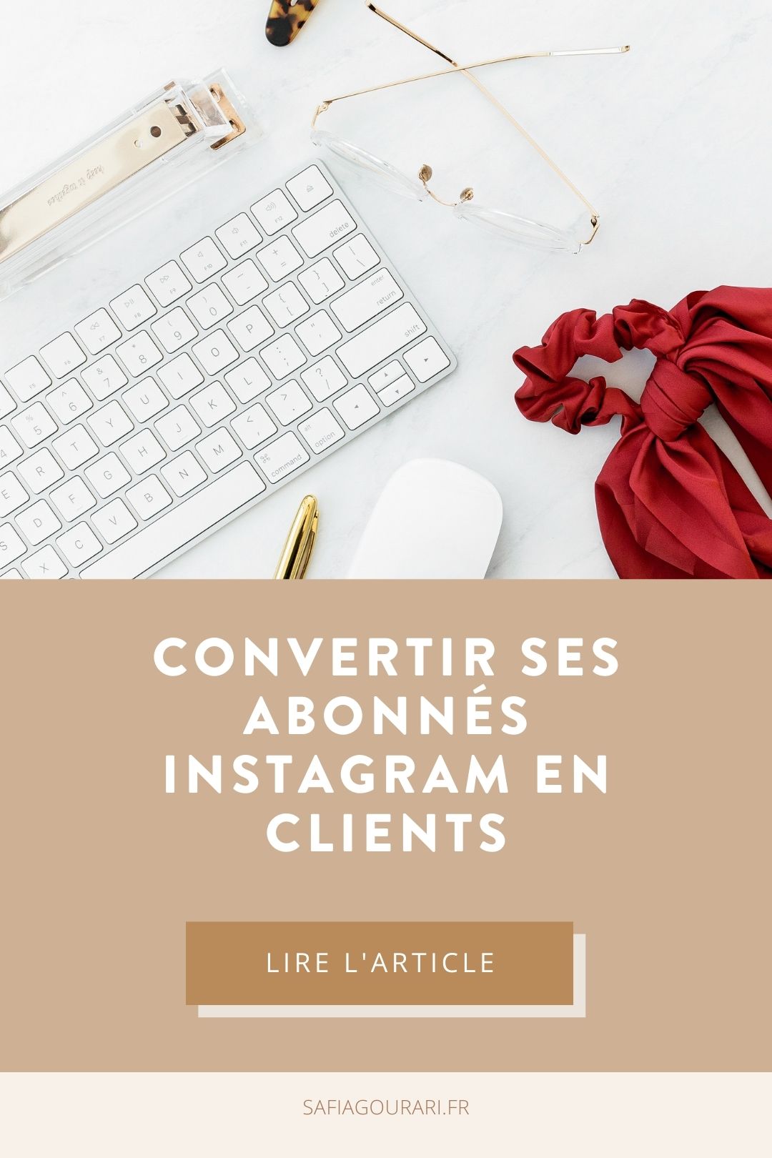 Chloé est pour moi LA référence en matière de stratégie de contenu sur Instagram. Elle teste beaucoup de choses et fait énormément de veilles, c’est pour cette raison que je lui ai proposé d’intervenir dans Build Yourself pour vous éclairer sur comment évoluer sur Instagram et convertir son audience.